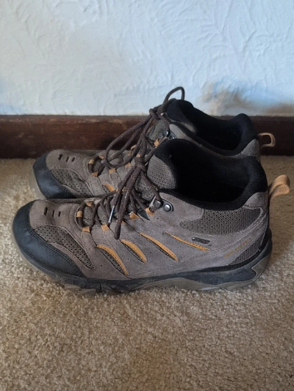 Merrell Men's Brown and Black Trail Boots